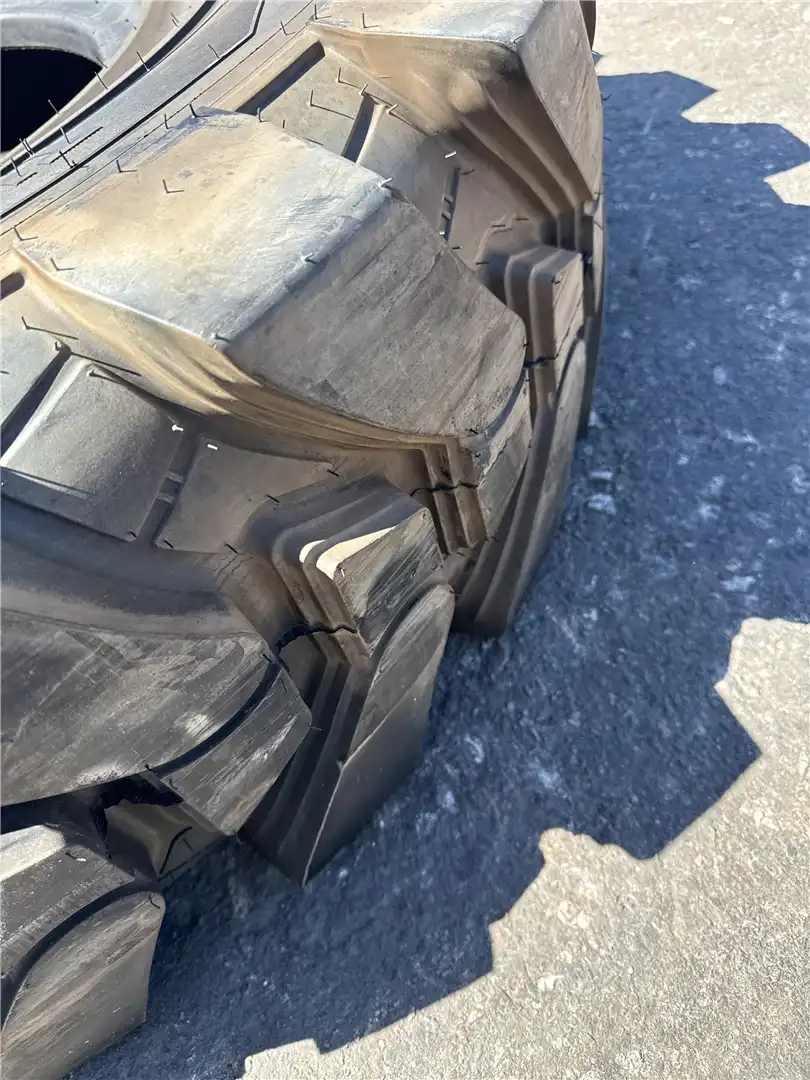 NEW 14.00-24 TIRE image 2
