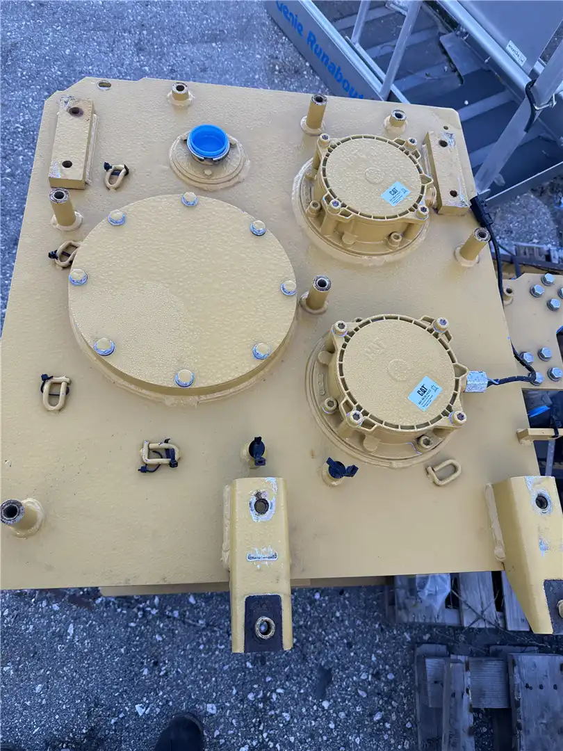 NEW HYD TANK image 3