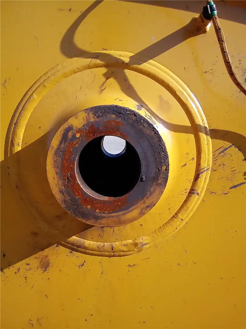 USED BOOM image 5