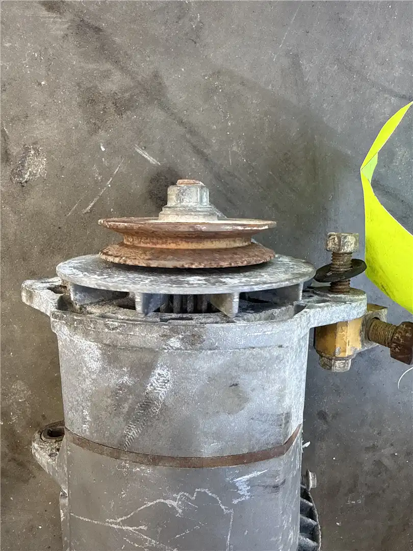 USED ALTERNATOR GP image 2