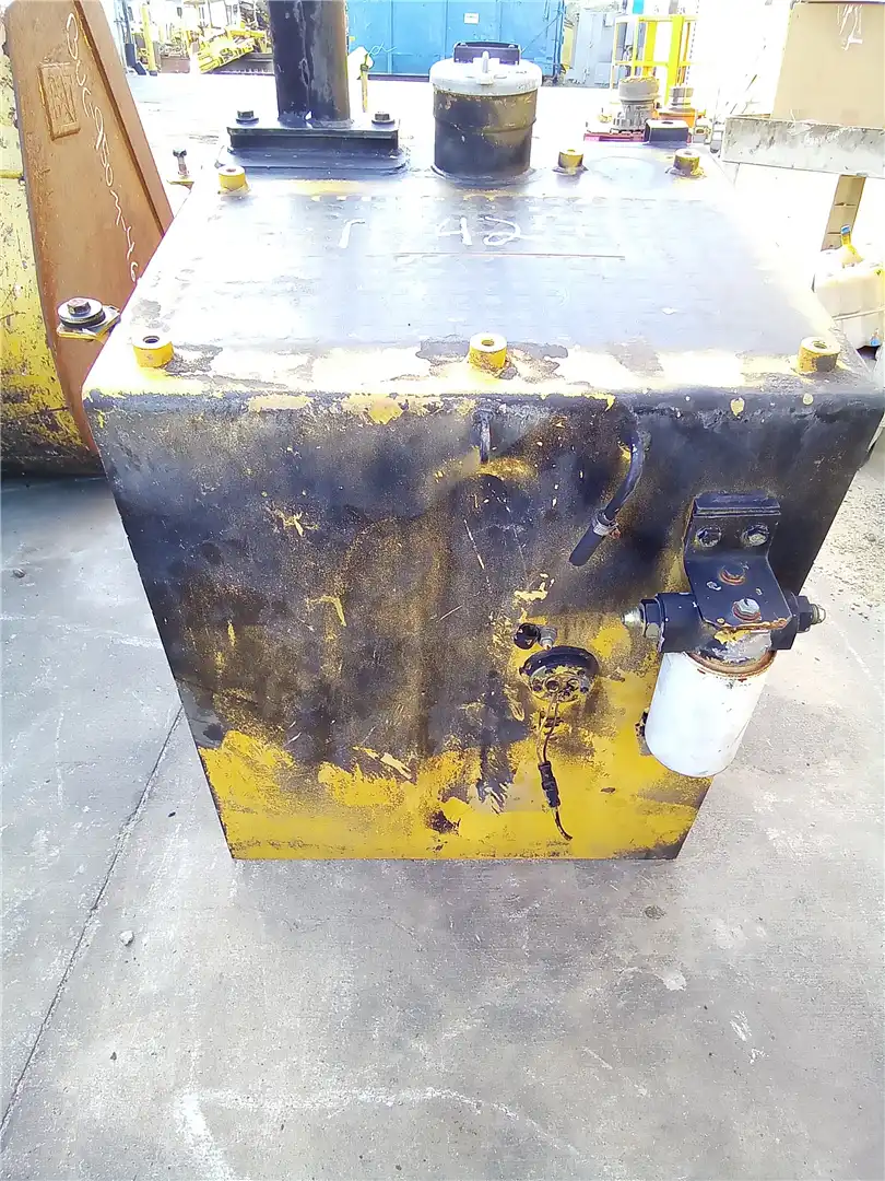 USED FUEL TANK image 2