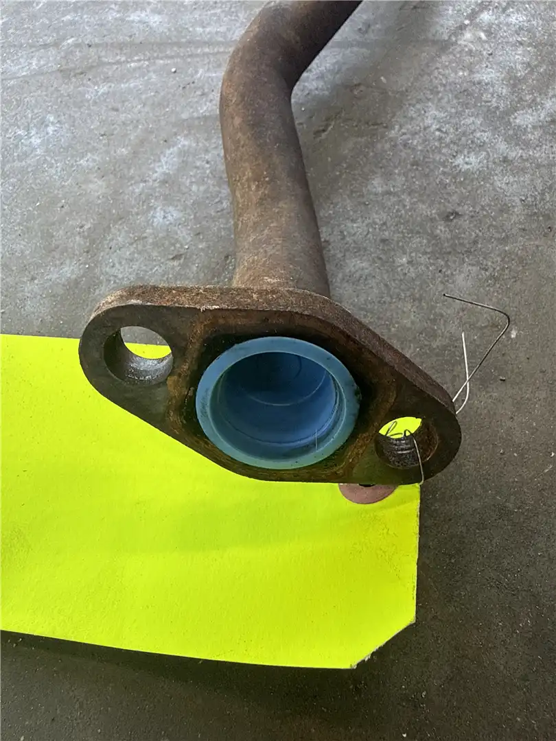 USED TUBE WITH CON image 4
