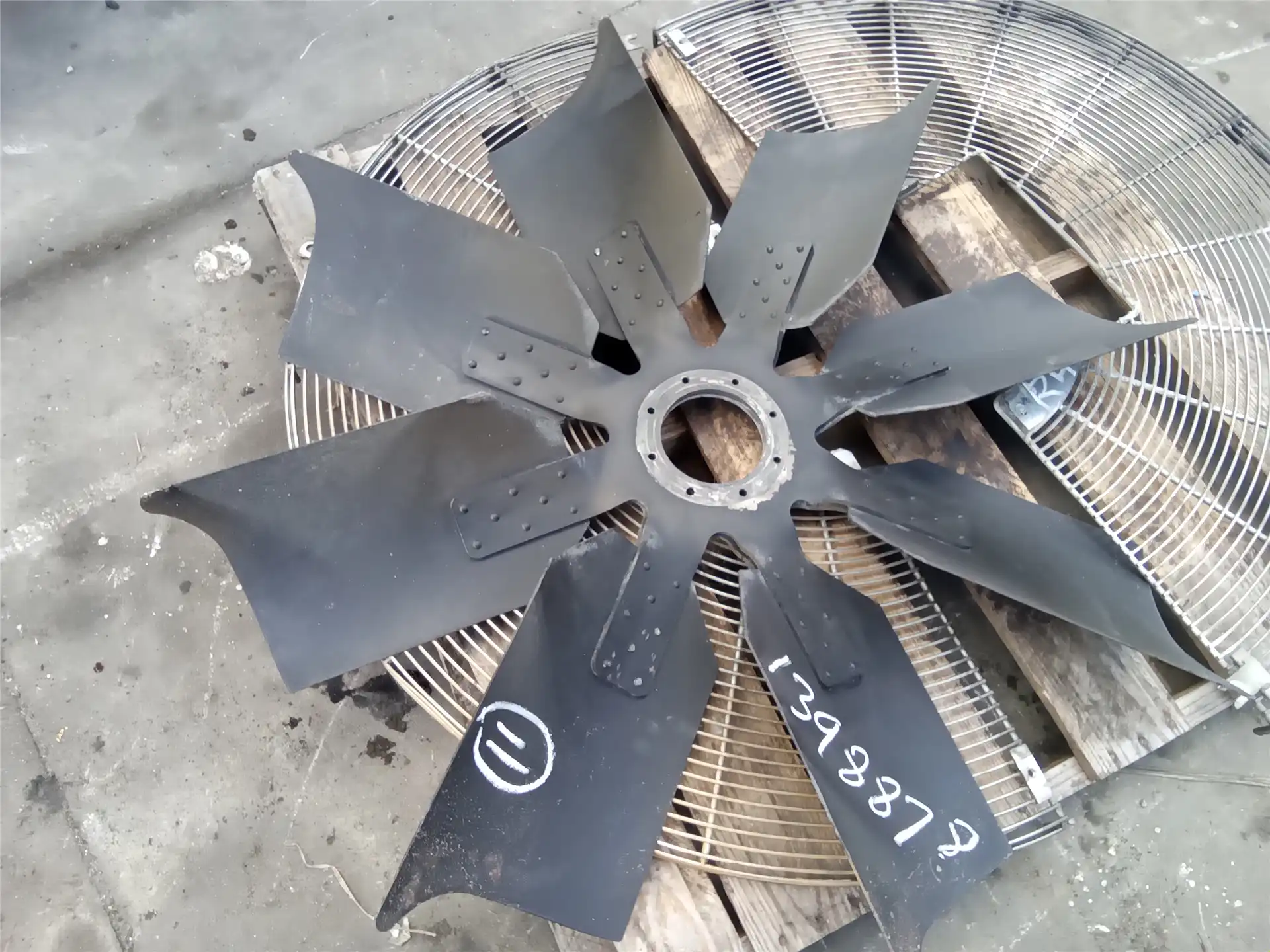 USED SPIDER FAN image 2
