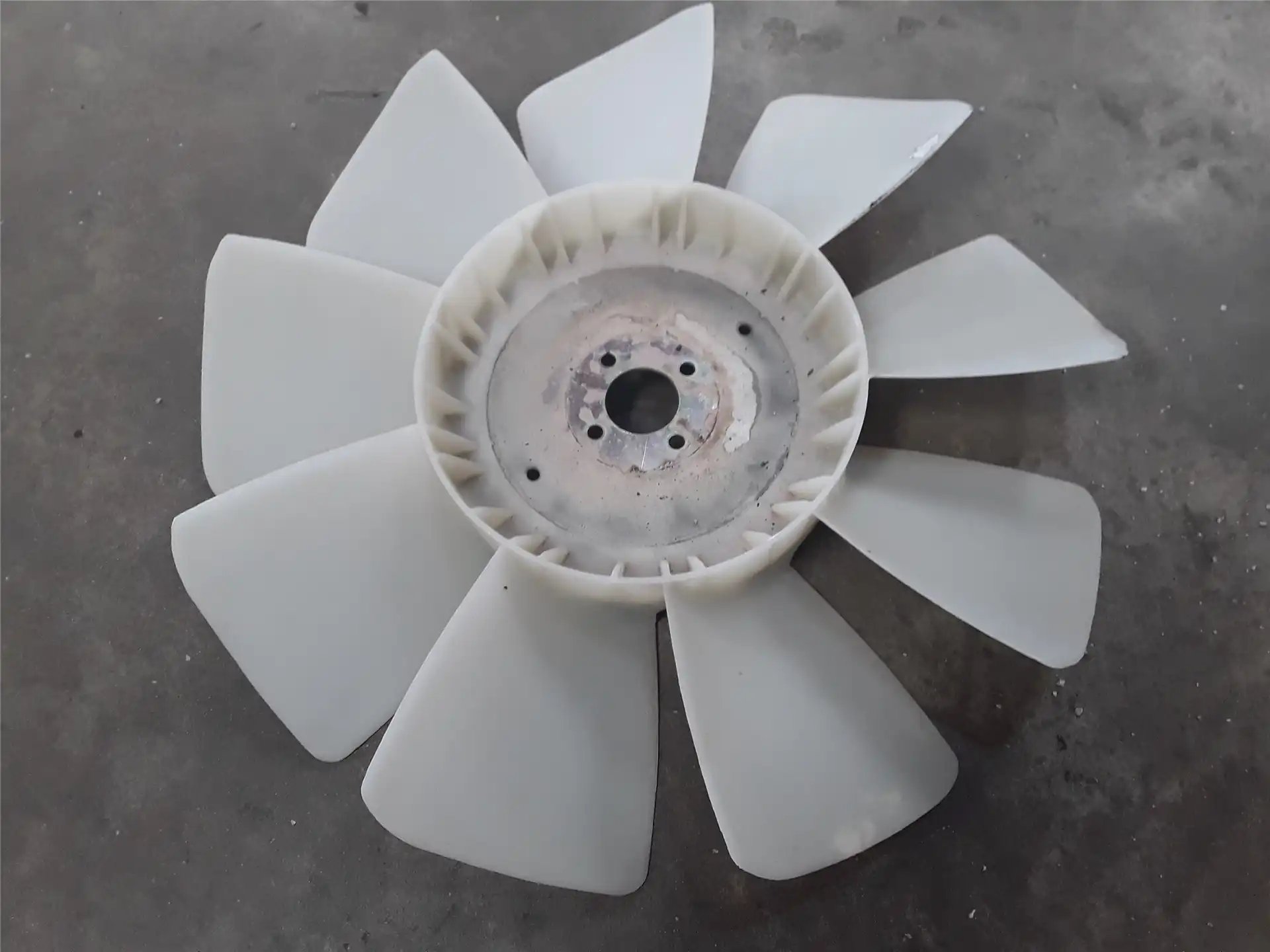 USED SPIDER FAN image 3