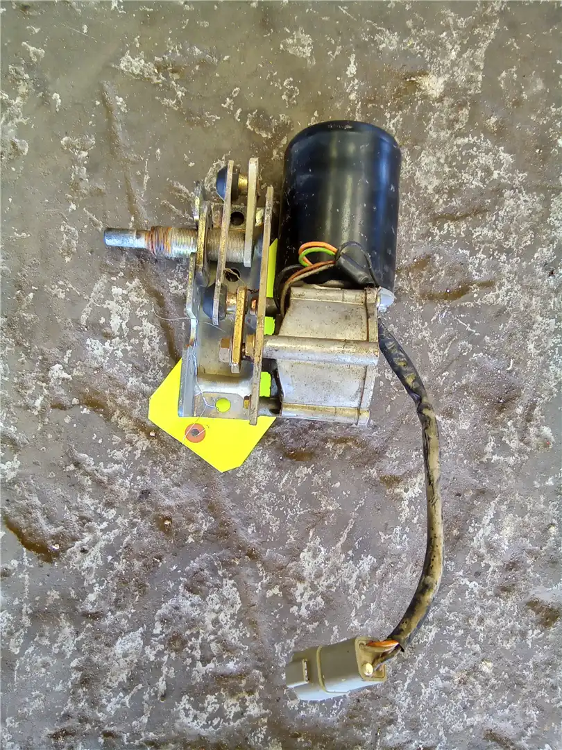 USED WIPER MOTOR image 3