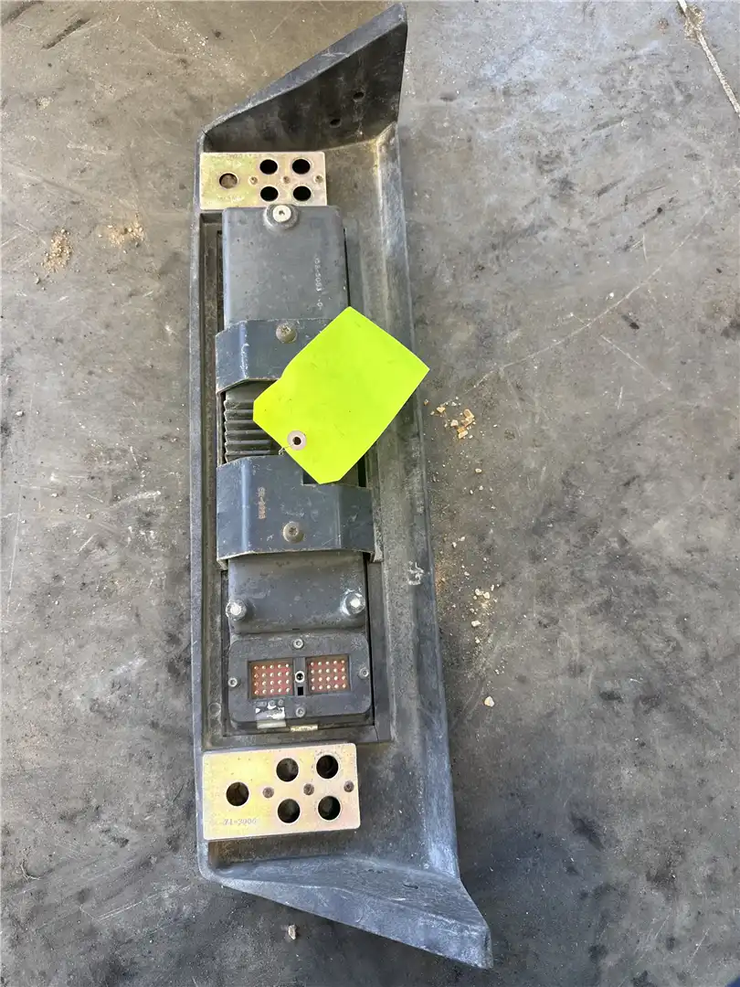 USED CONTROL GP image 2