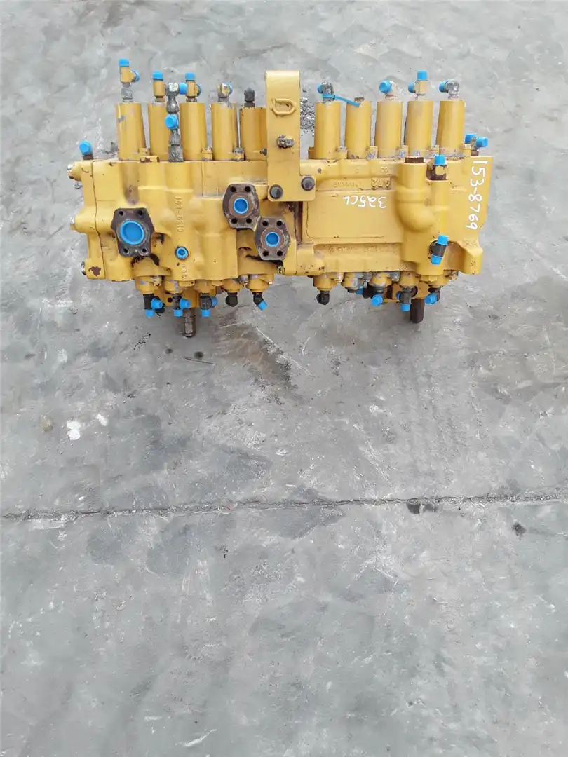 USED MANIFOLD image 2