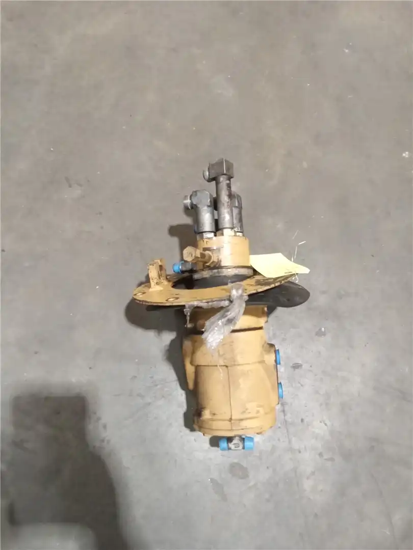 USED SWIVEL GP image 3