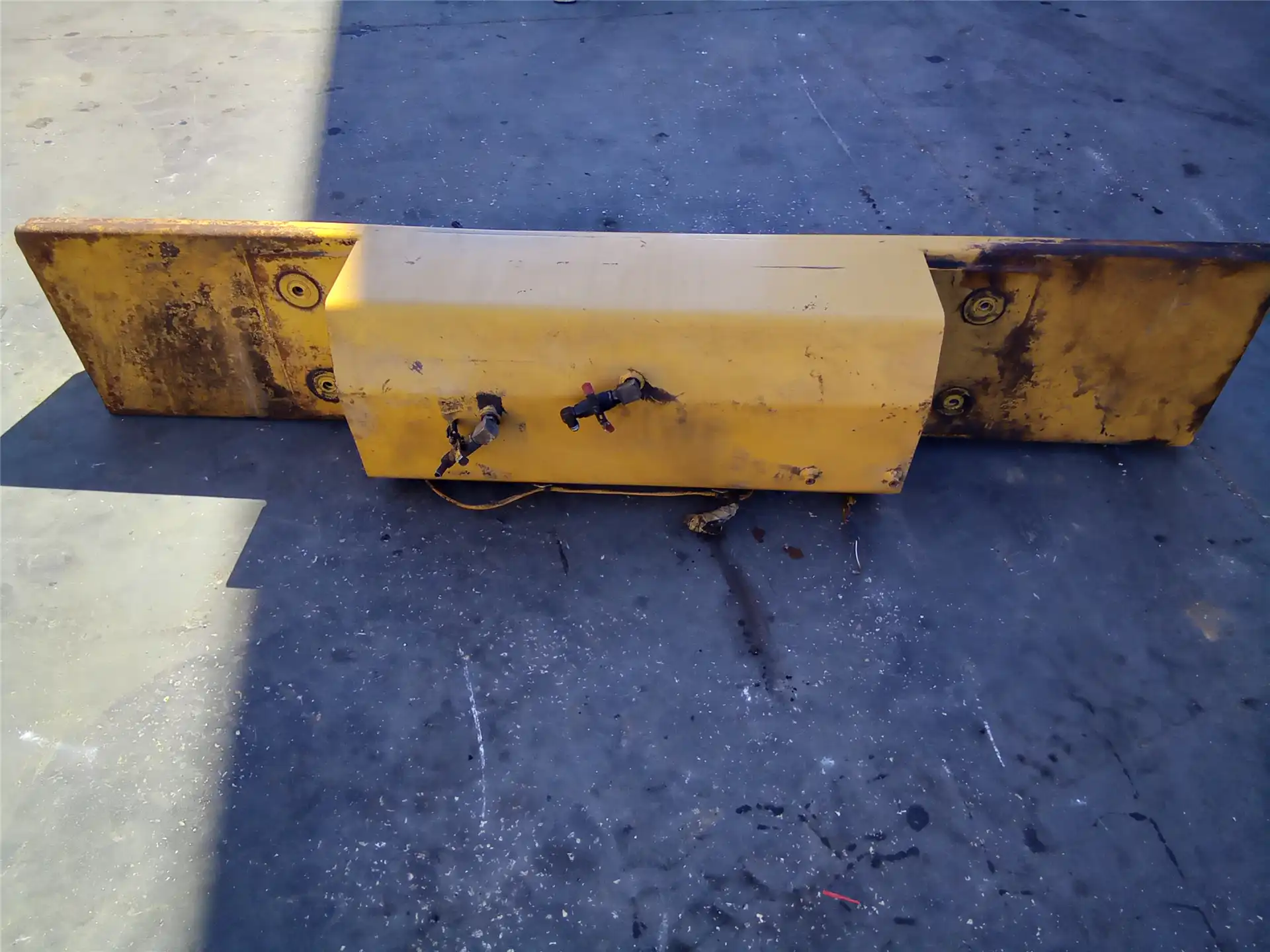 USED FUEL TANK image 4