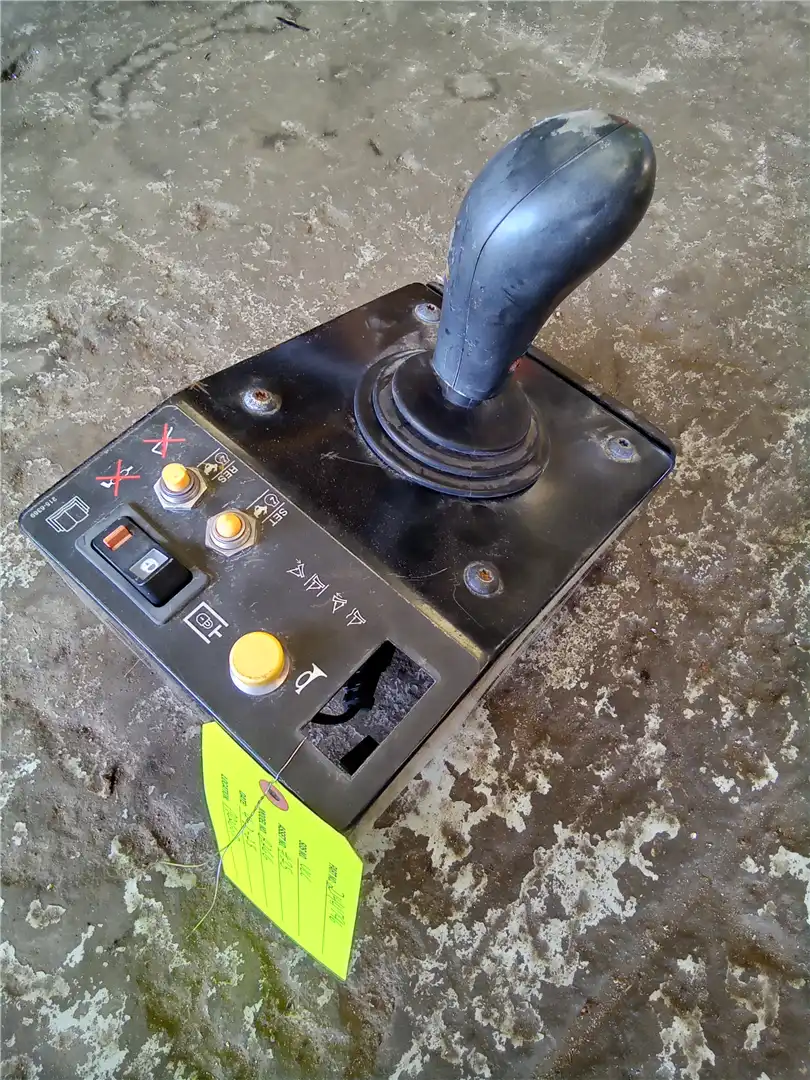 USED CONTROL GP image 2