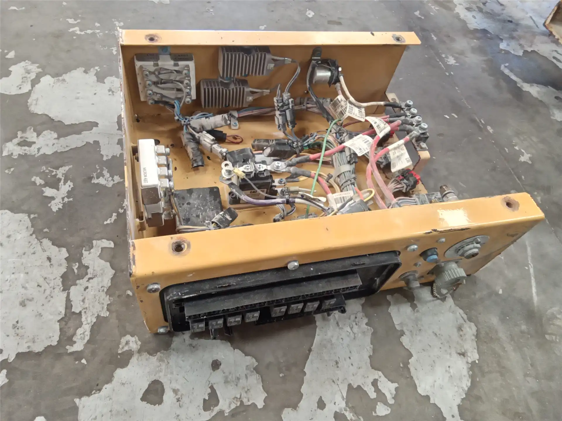 USED CIRCUIT PANEL image 2