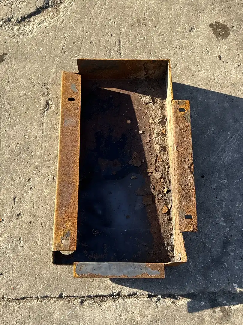 USED LH PANEL image 2