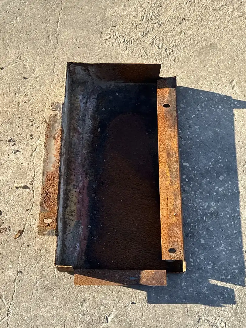 USED RH PANEL image 2