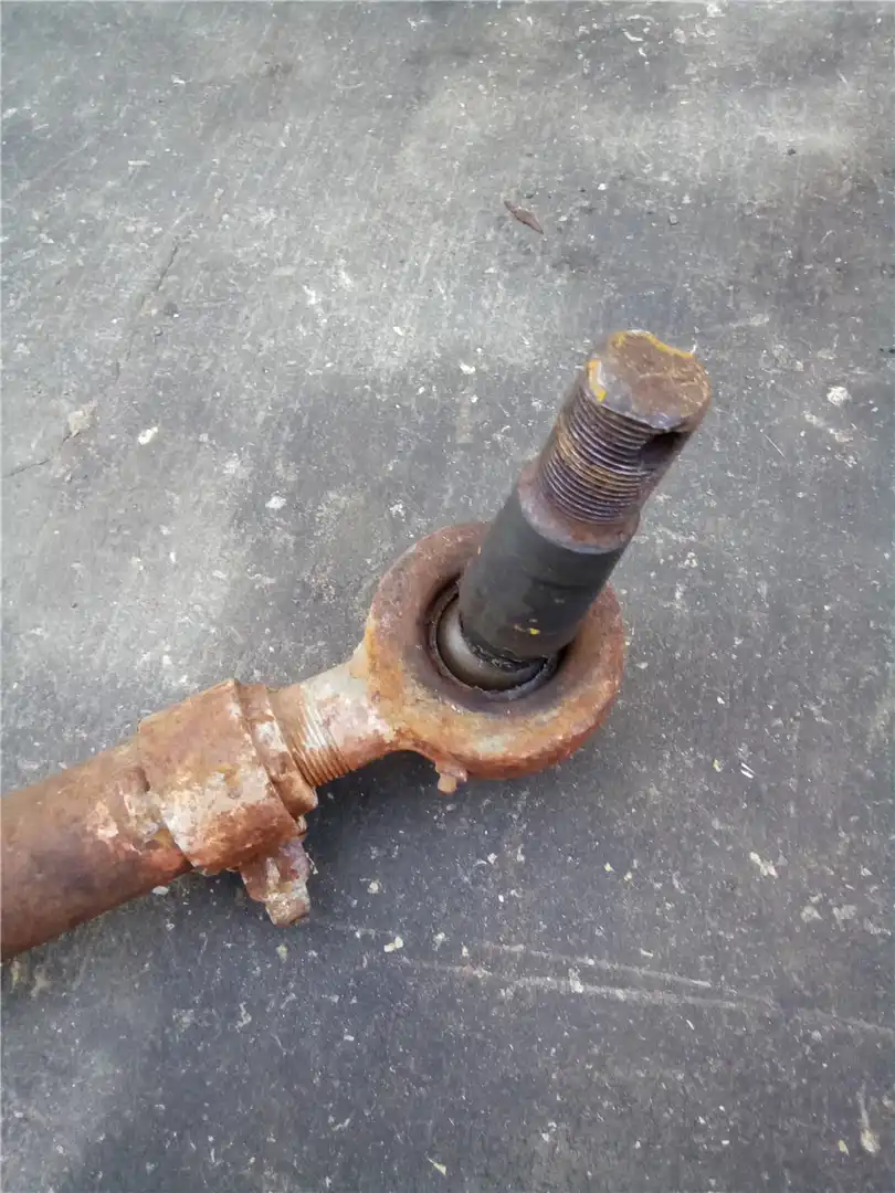 USED STEERING LINK image 2
