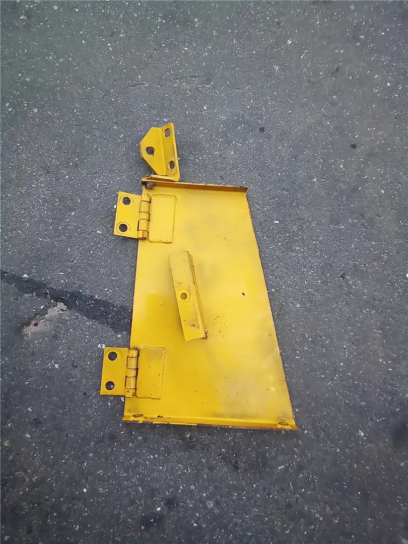 USED LH PANEL image 2