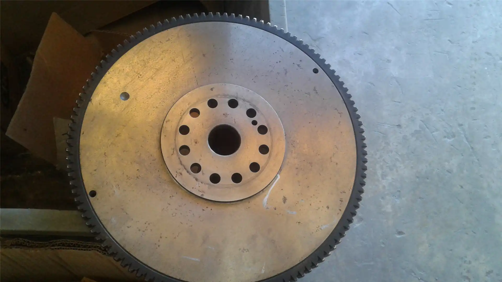 USED FLYWHEEL image 2