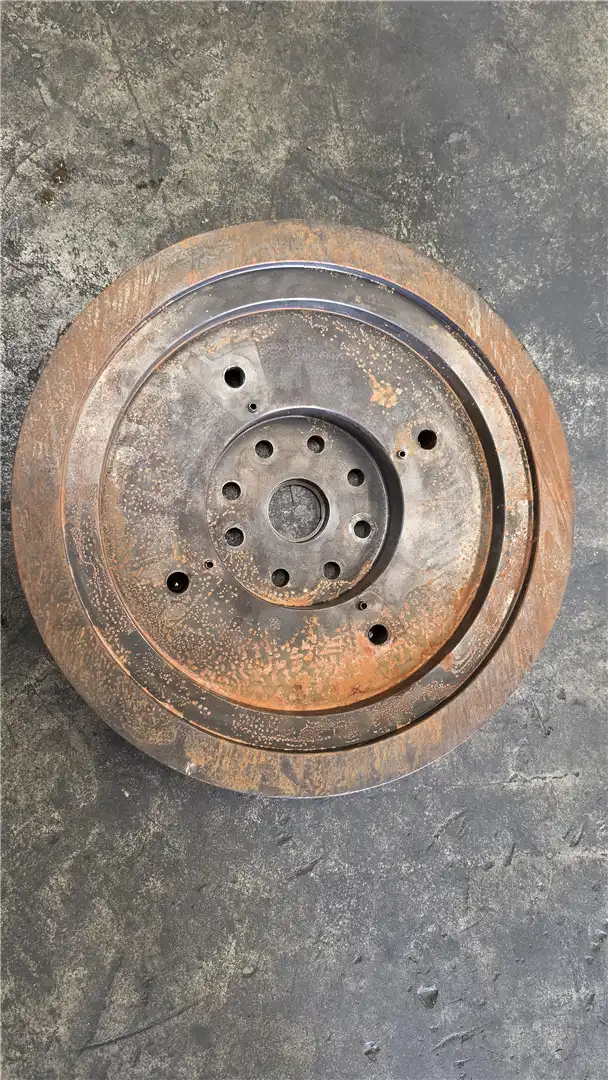 USED FLYWHEEL image 2