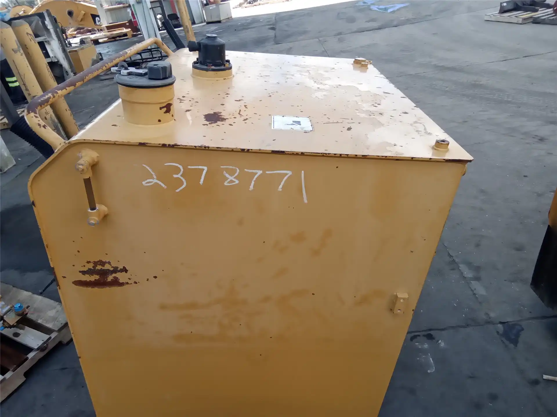 USED FUEL TANK GP image 3
