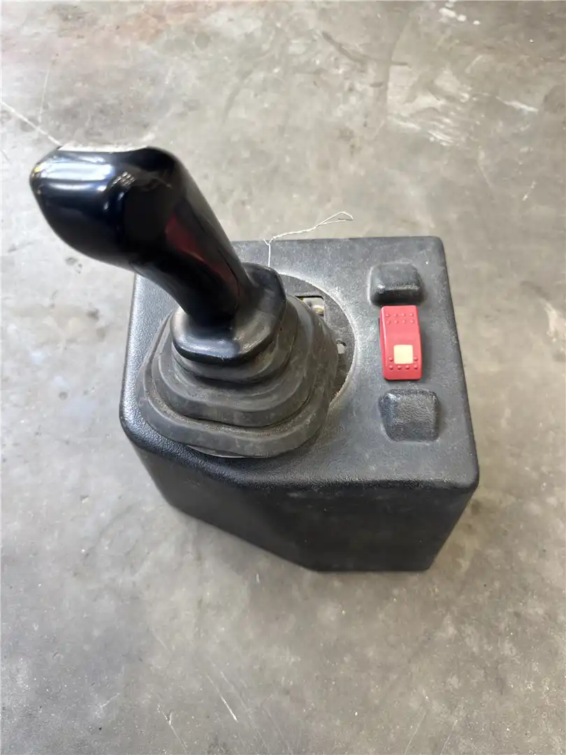 USED STEERING CONT image 2