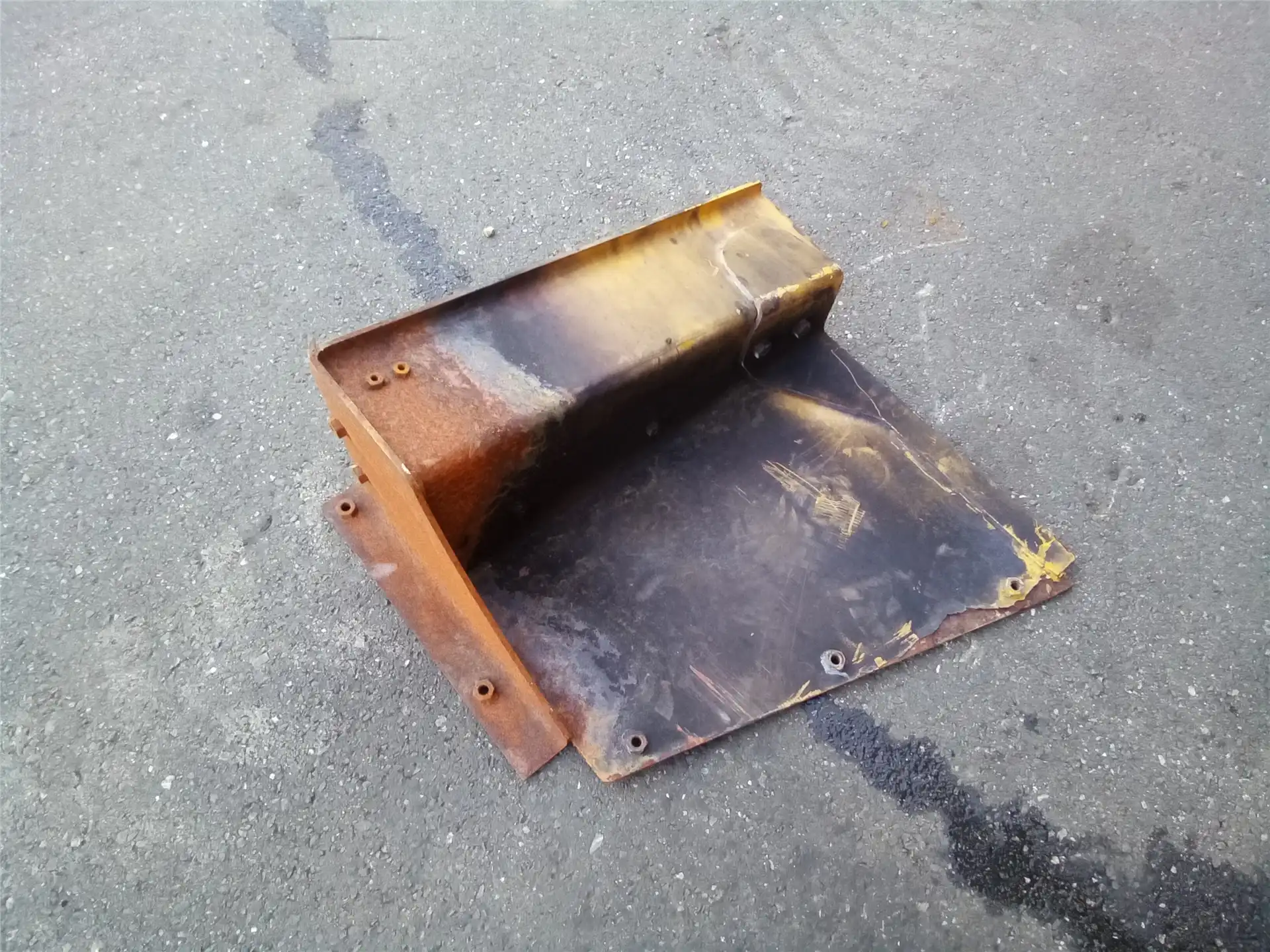 USED LH PLATE GP image 2
