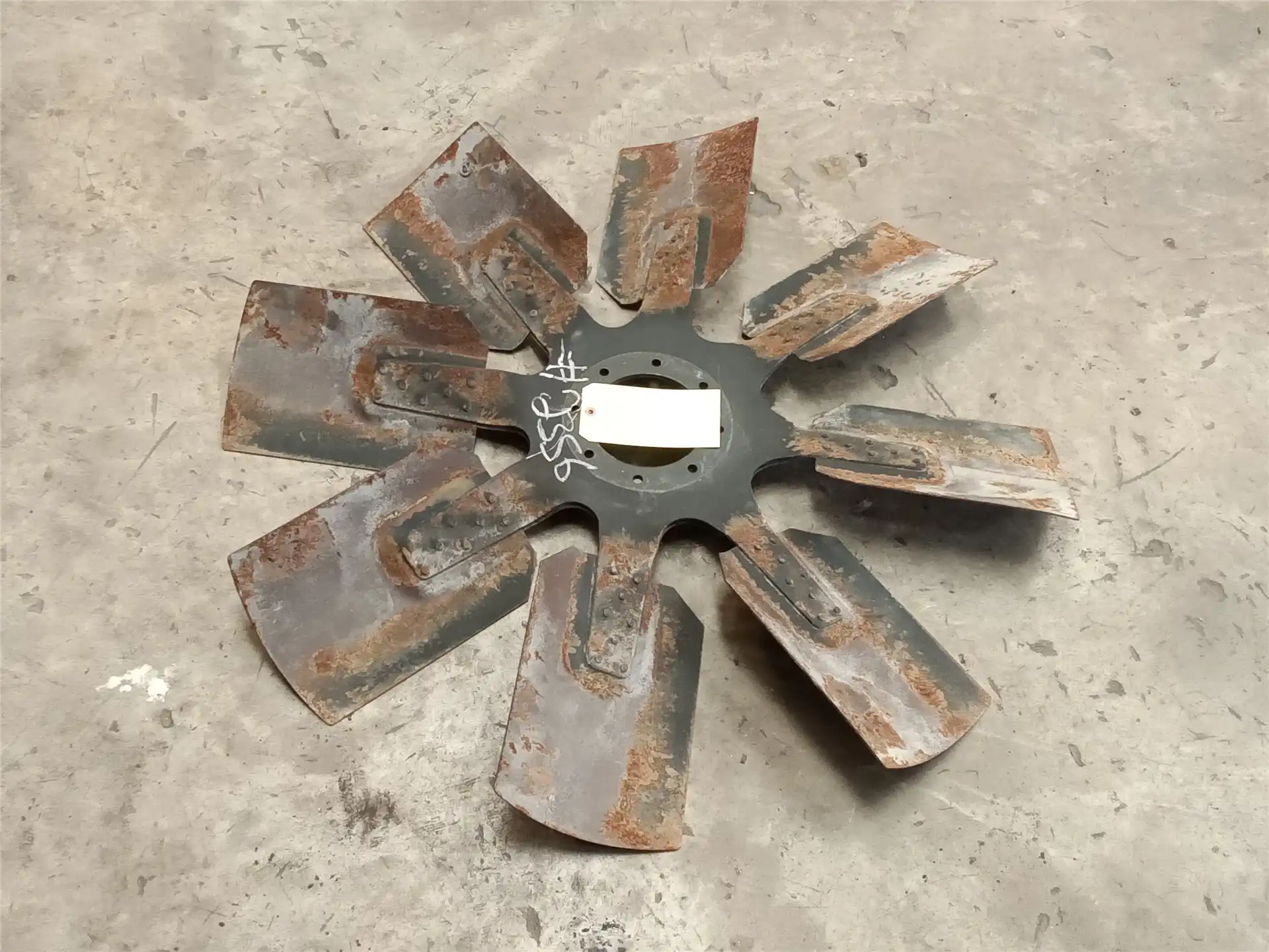 USED SPIDER AS FAN image 3