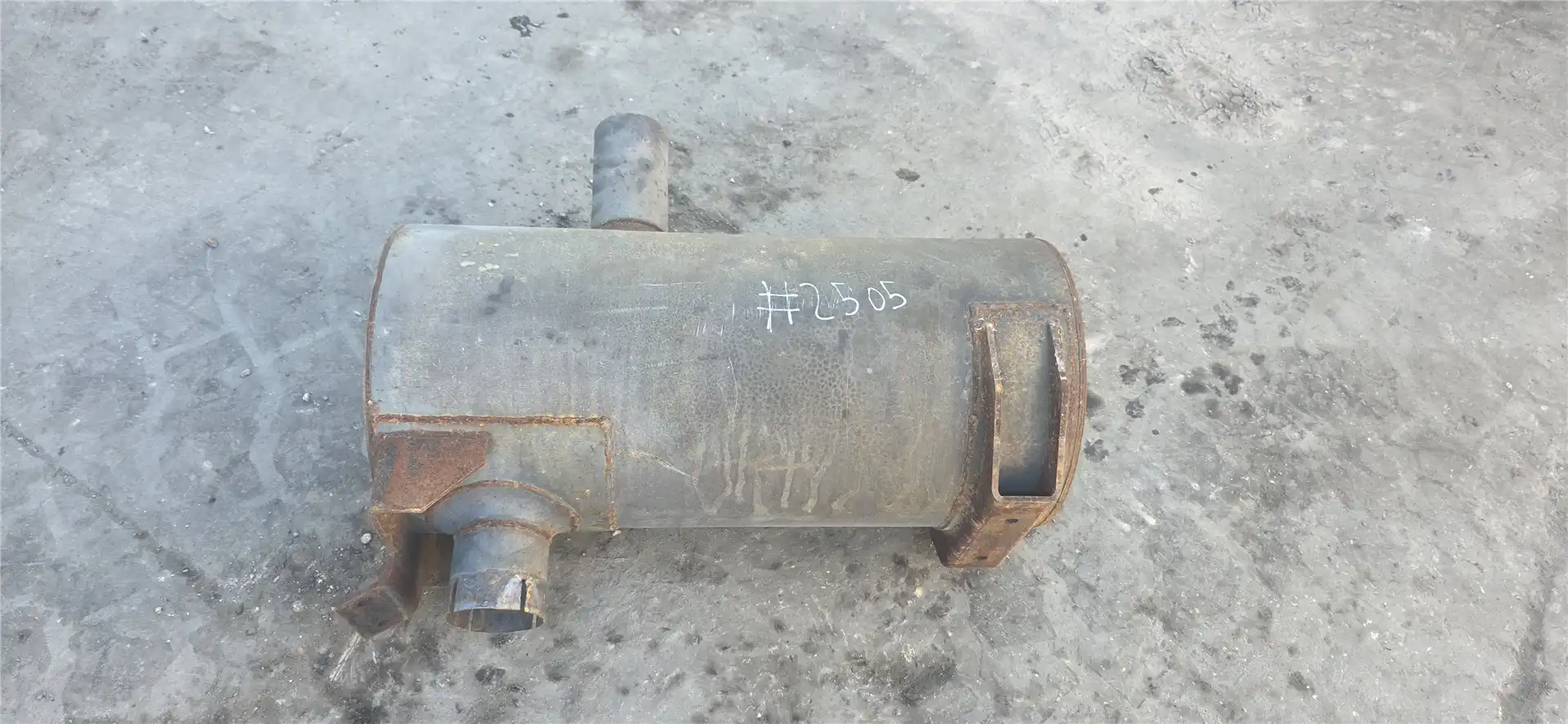 USED MUFFLER image 2