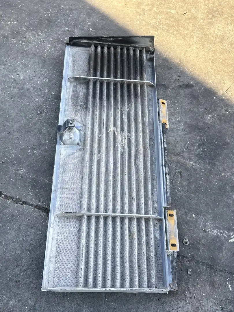 USED RH DOOR AS image 2