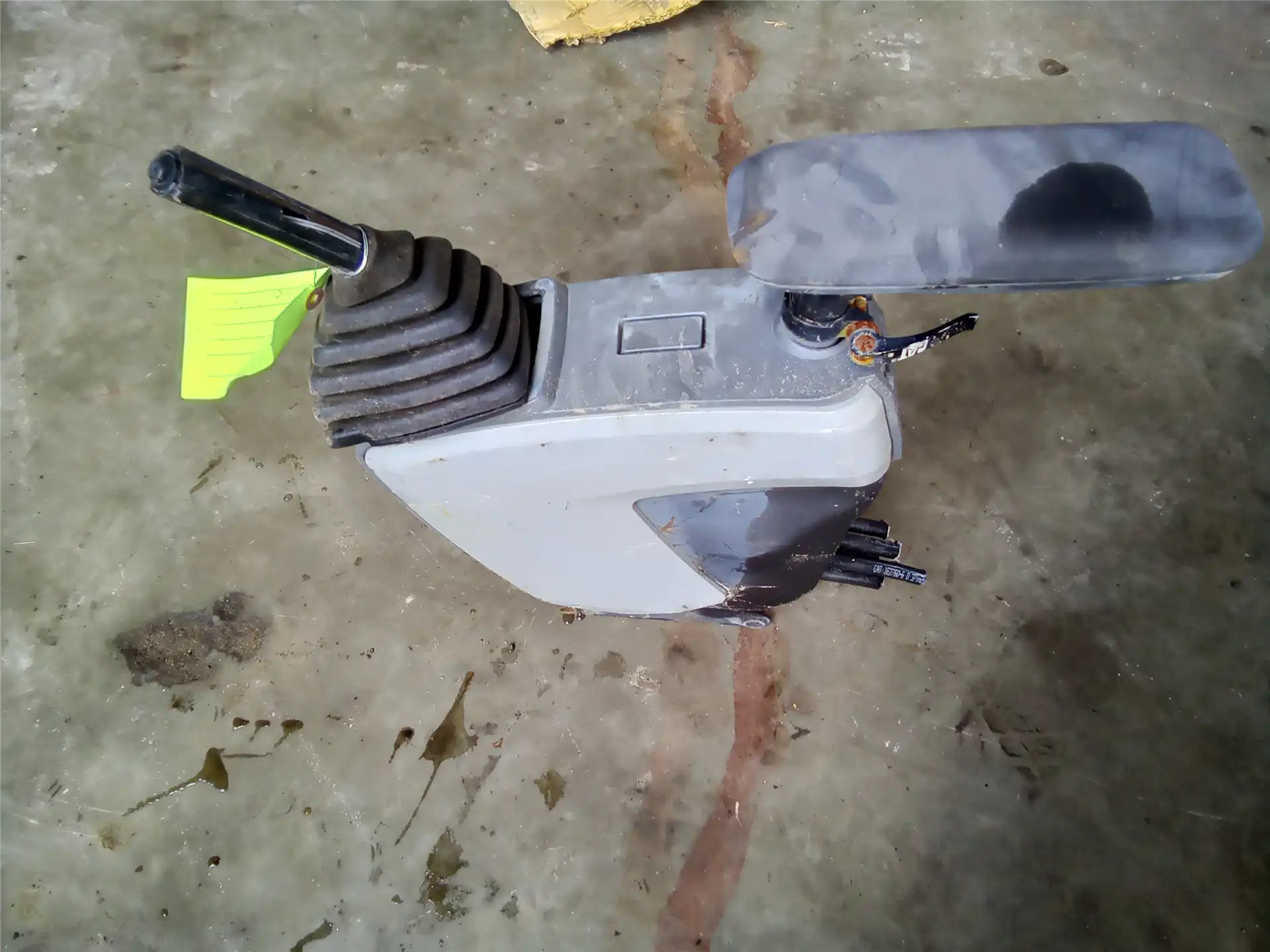 USED RH CONSOLE image 2