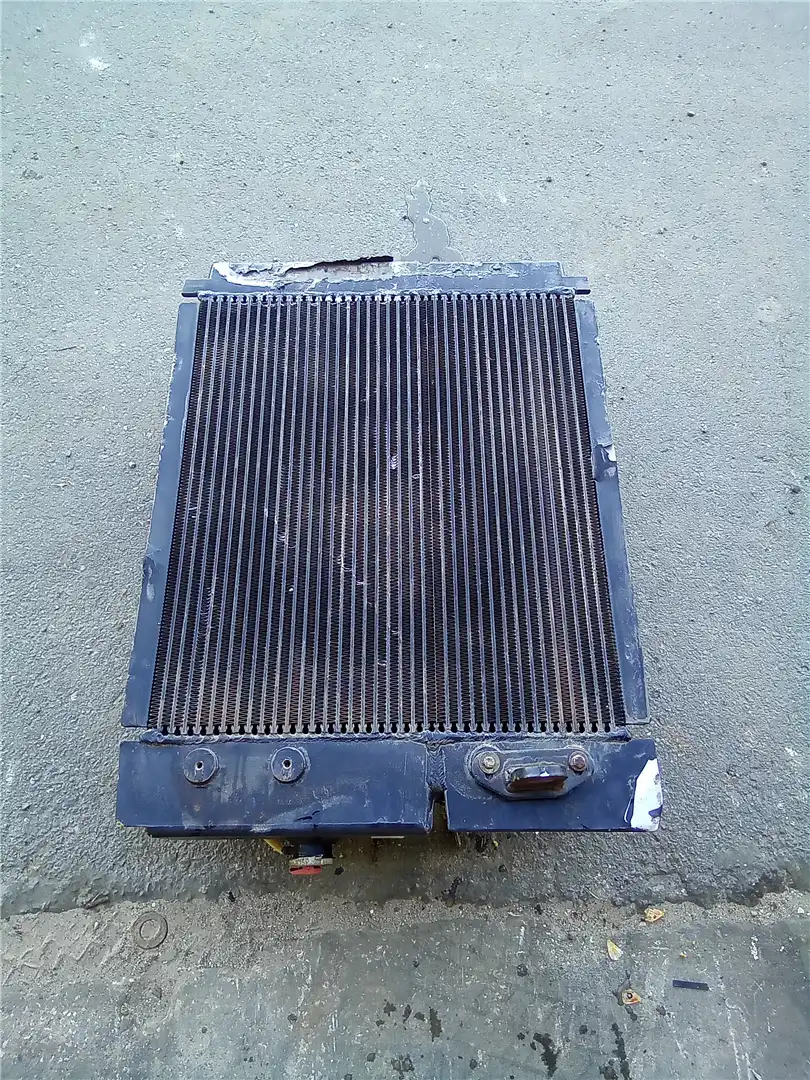 USED RADIATOR image 2