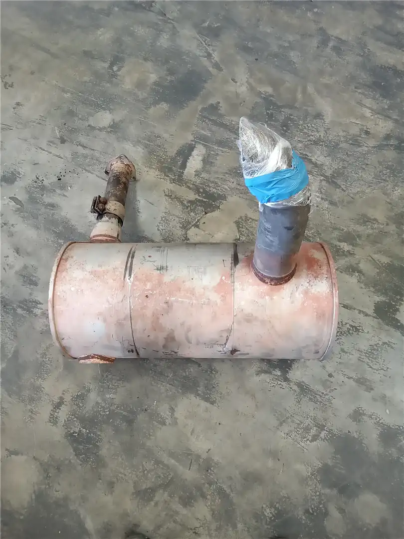USED MUFFLER image 3