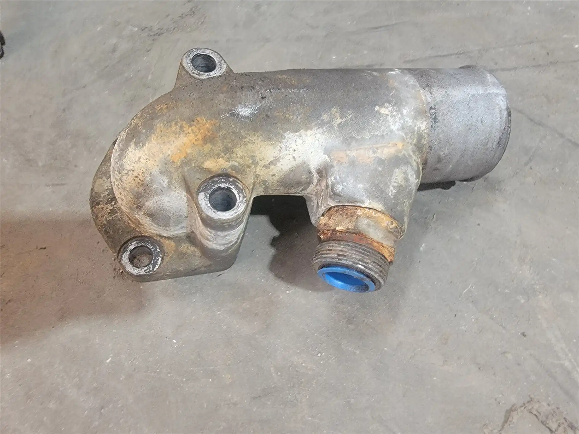 USED ELBOW image 2
