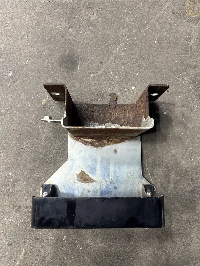 USED BRACKET AS image 2