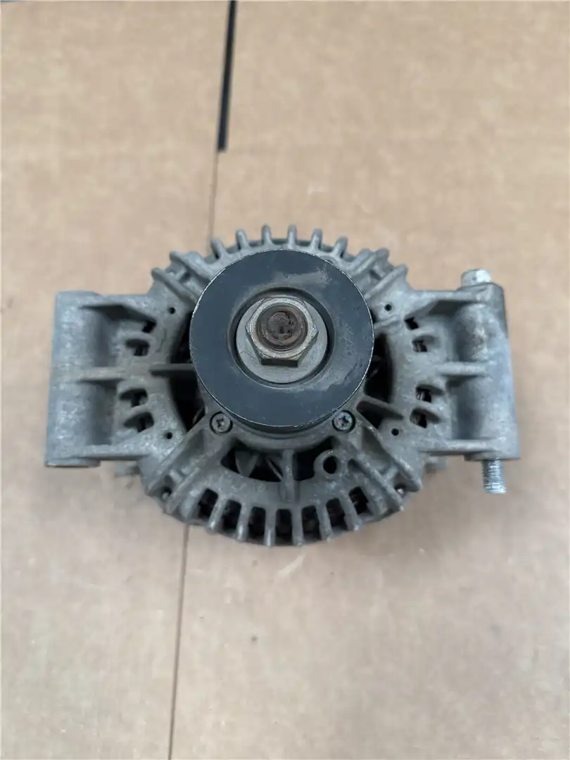 USED ALTERNATOR image 4
