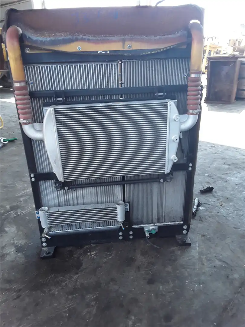 USED RADIATOR image 2