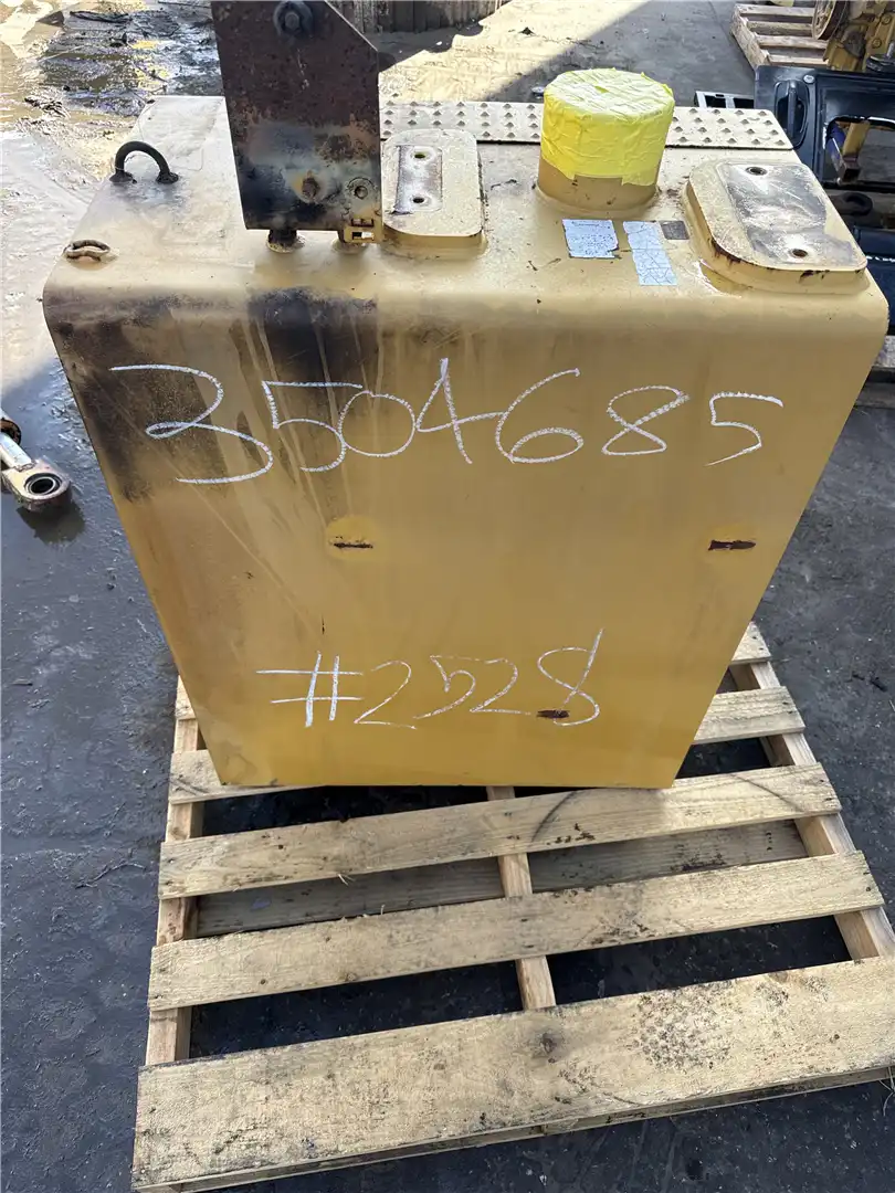 USED FUEL TANK image 4