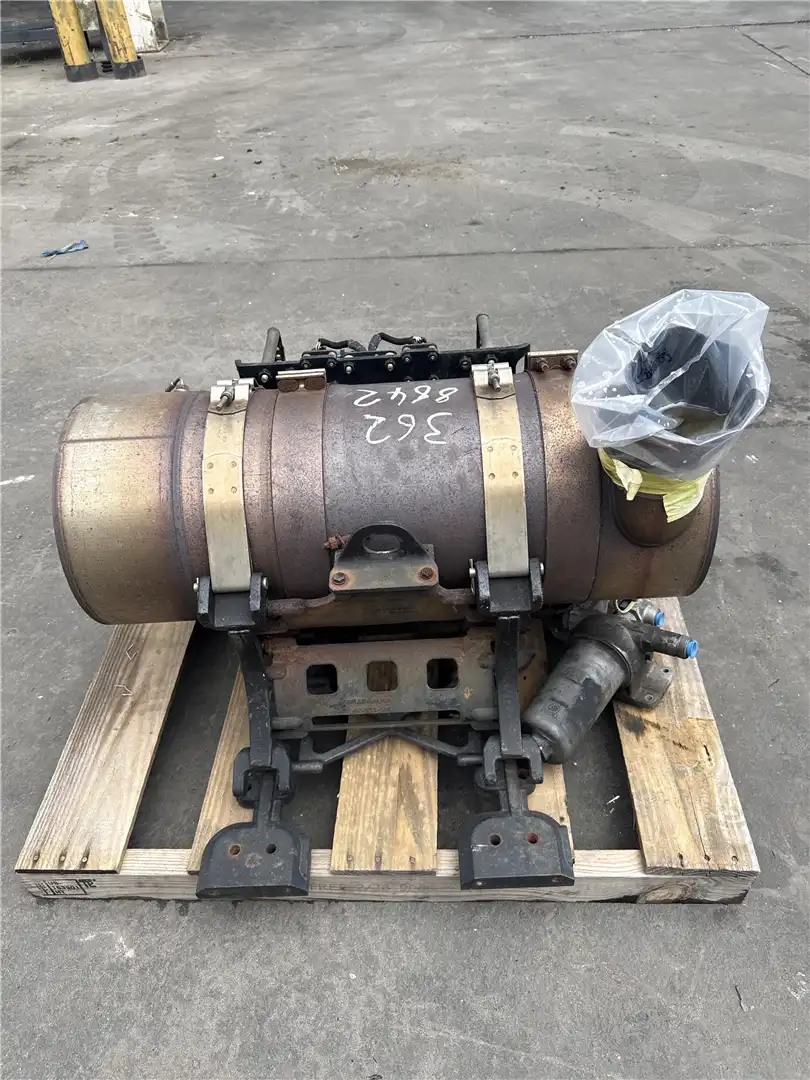USED EXHAUST SYSTE image 4