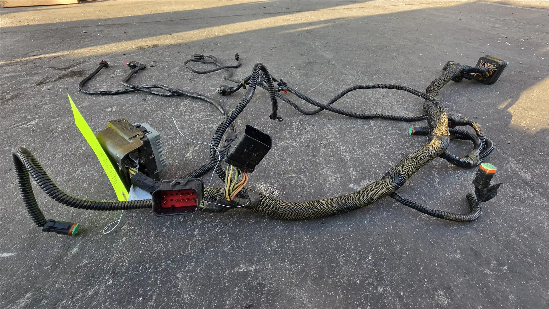 USED HARNESS image 2
