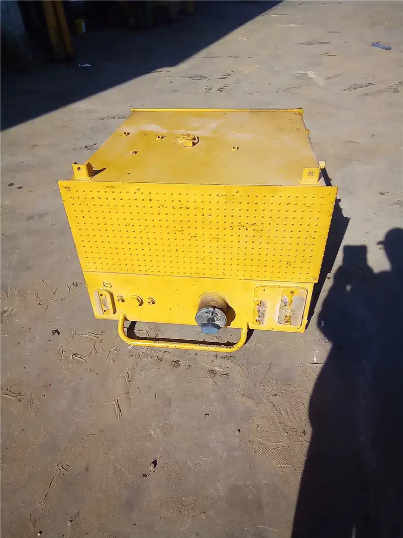 USED FUEL TANK image 2