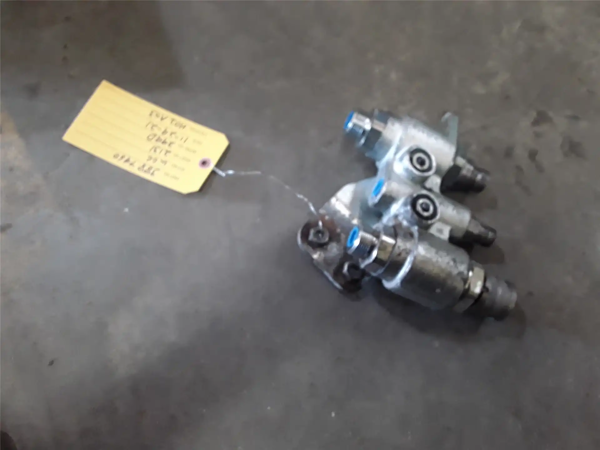 USED COUPLING GP image 2