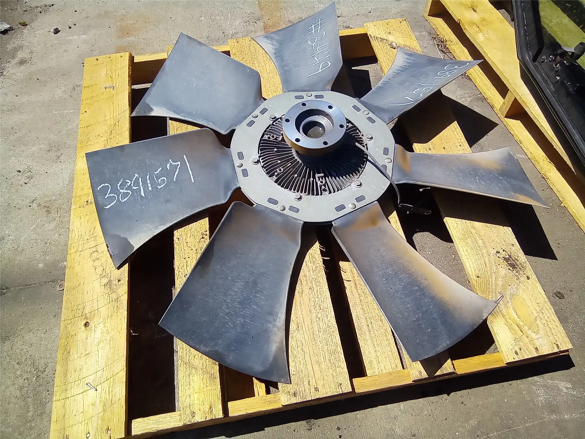USED SUNCTION FAN image 2