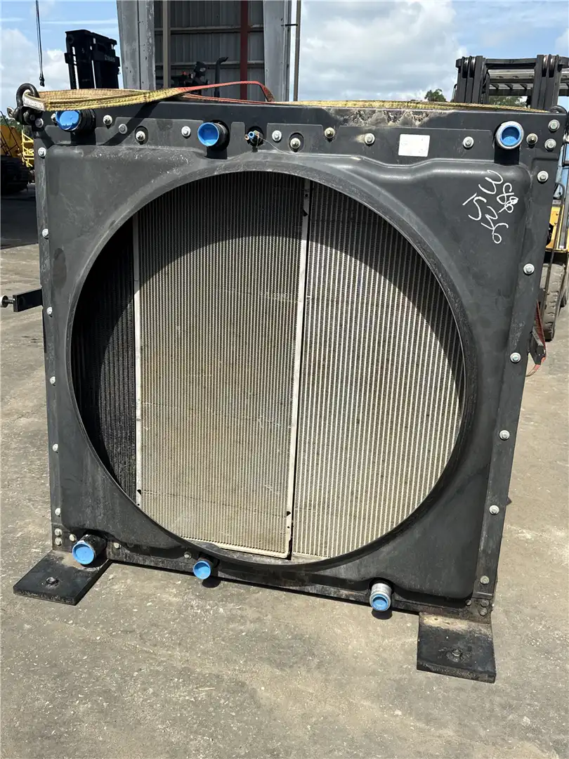 USED RADIATOR image 4