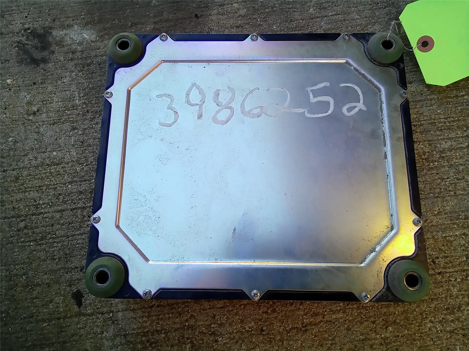 USED ELECTRONIC CO image 3