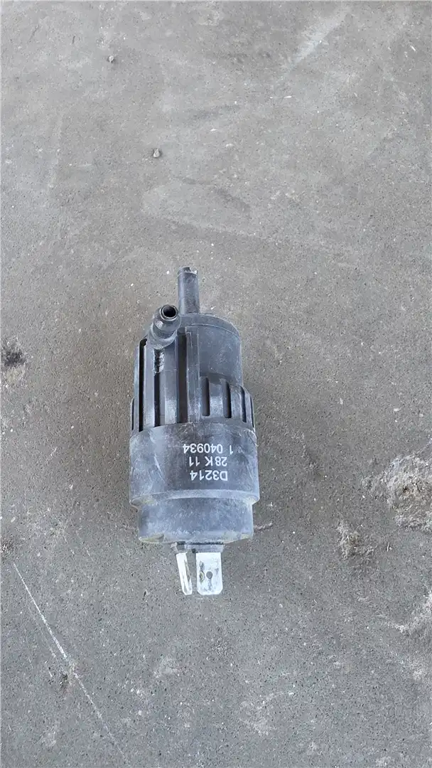 USED WASHER PUMP image 2