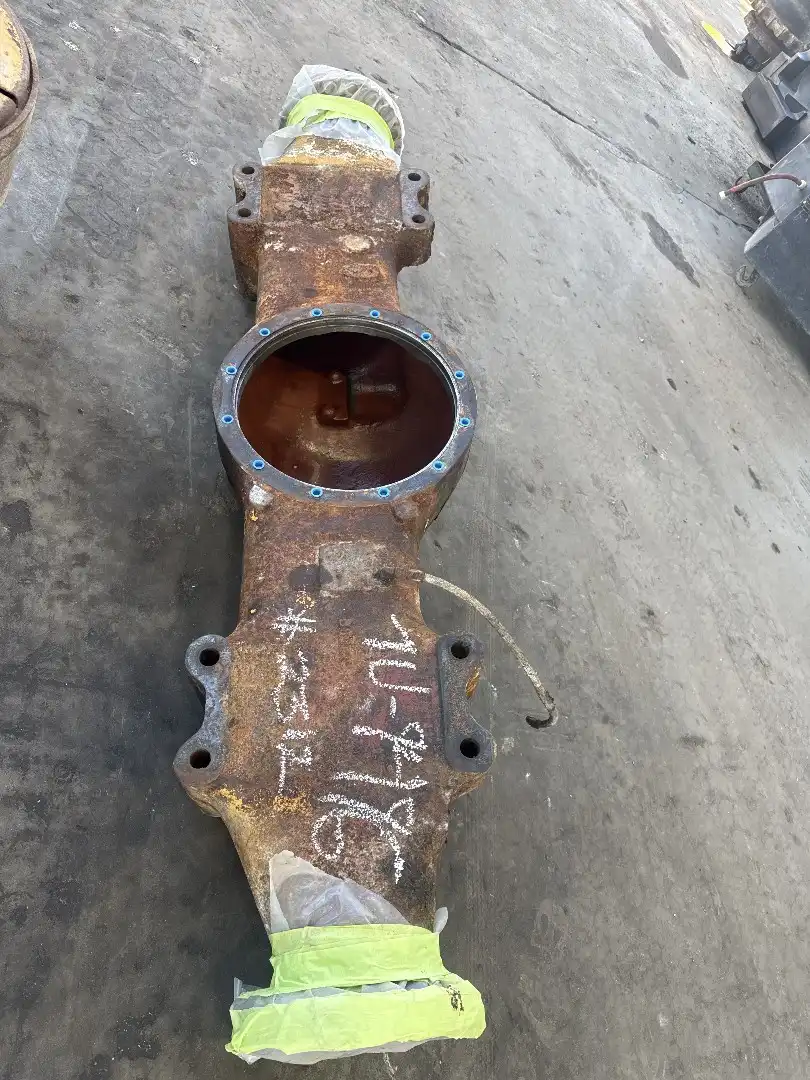 USED AXLE HOUSING image 2