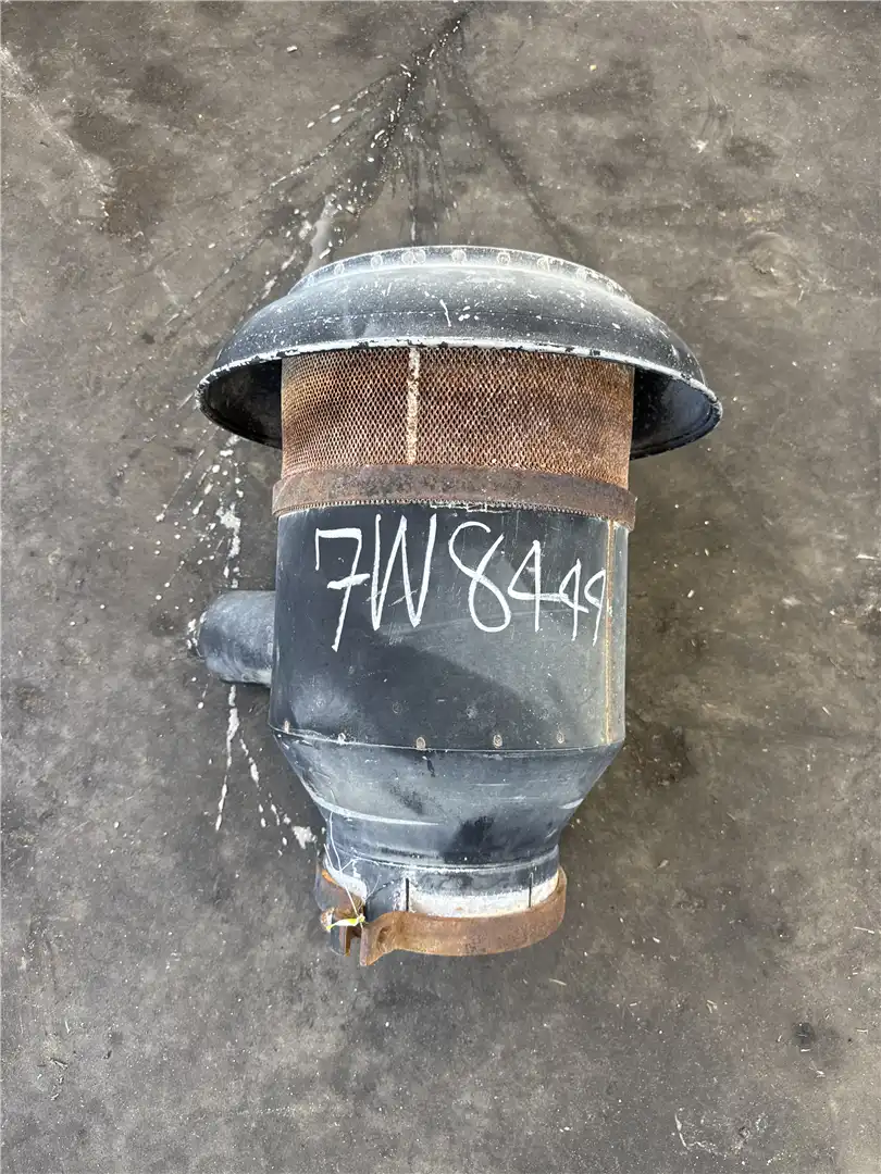 USED PRECLEANER image 3