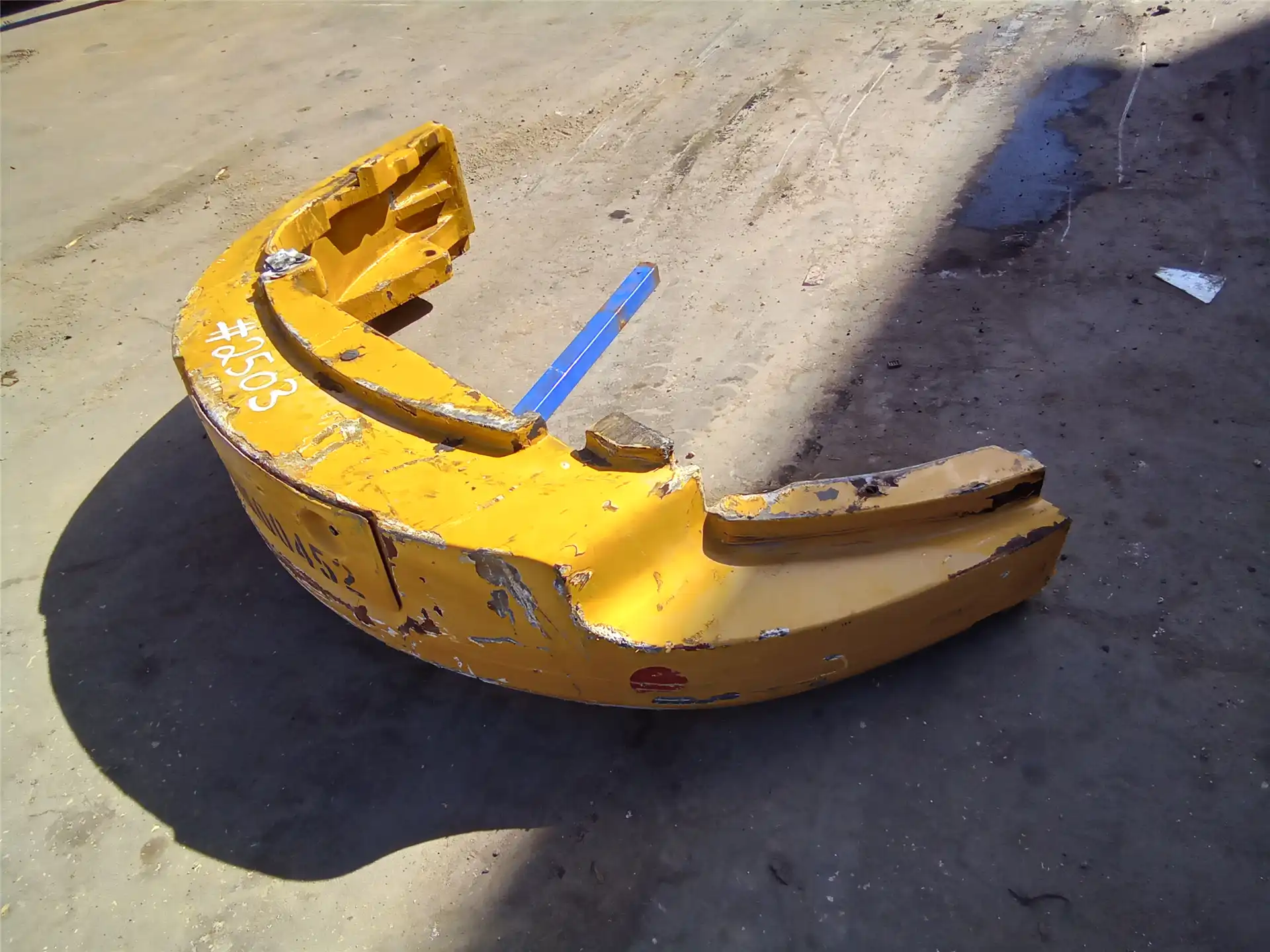 USED COUNTERWEIGHT image 2