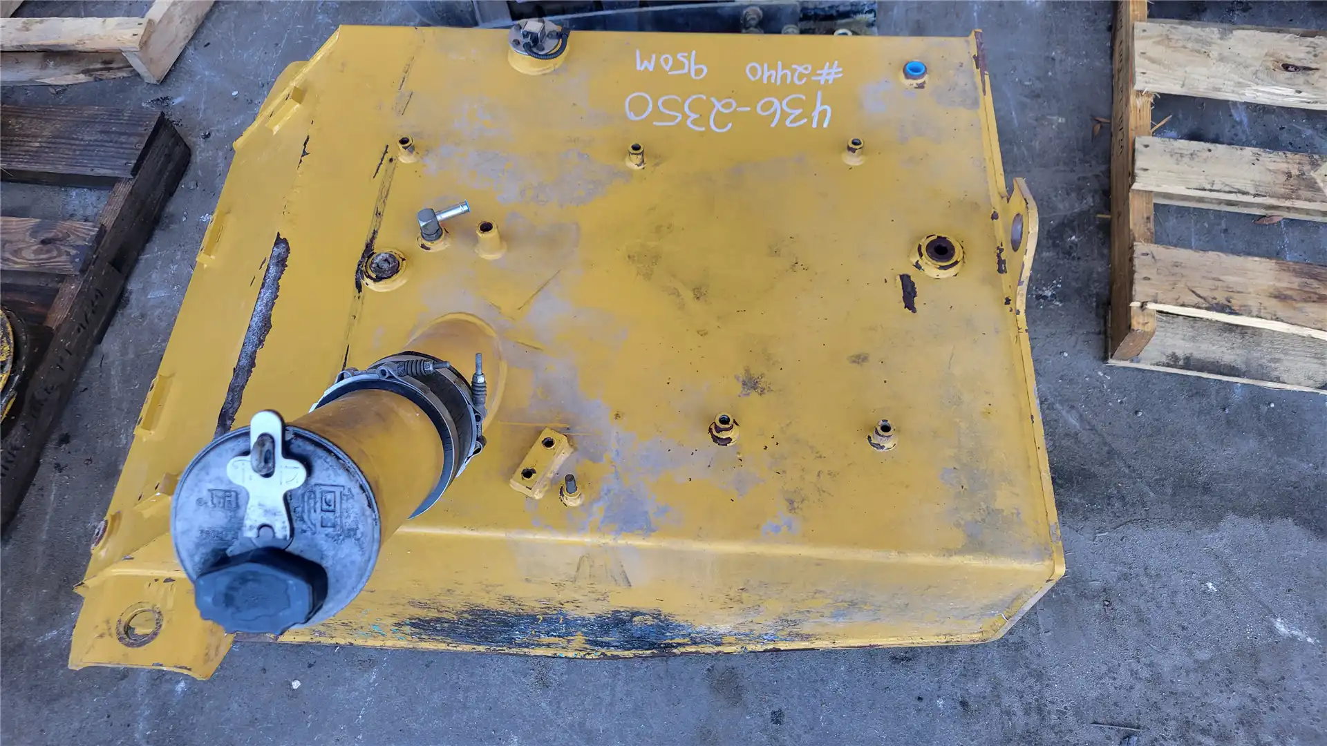 USED FUEL TANK image 6