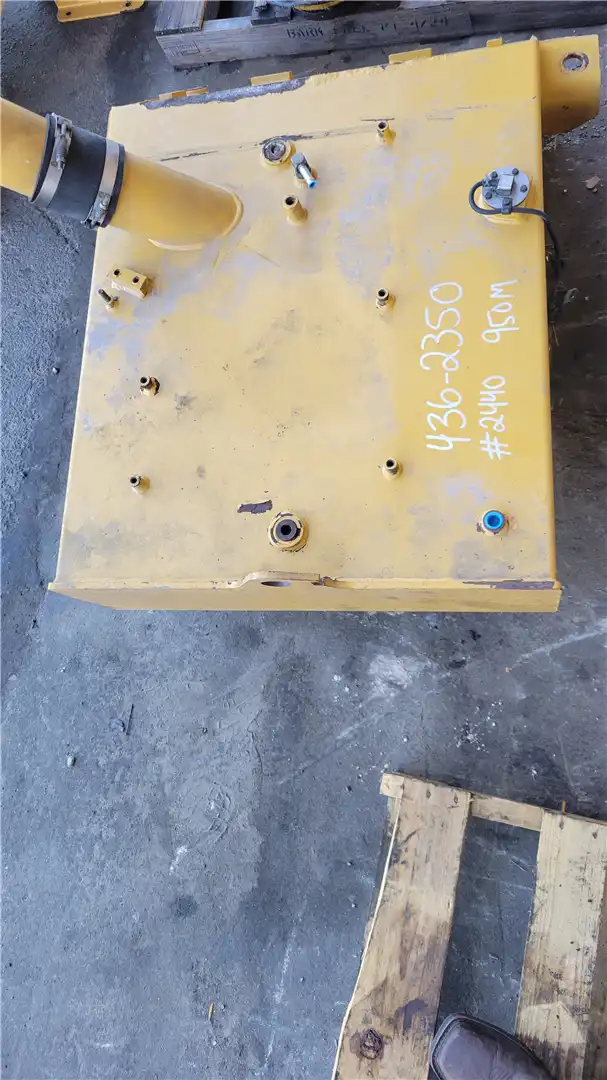 USED FUEL TANK image 7