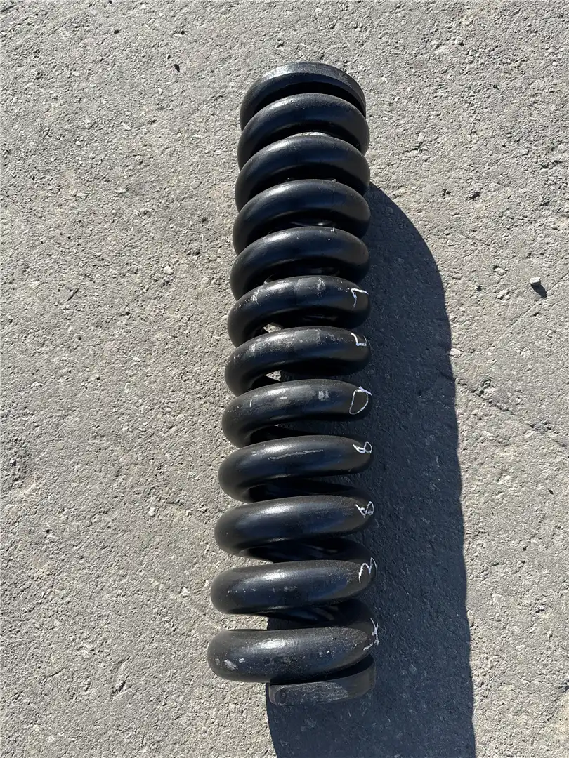 USED SPRING image 3