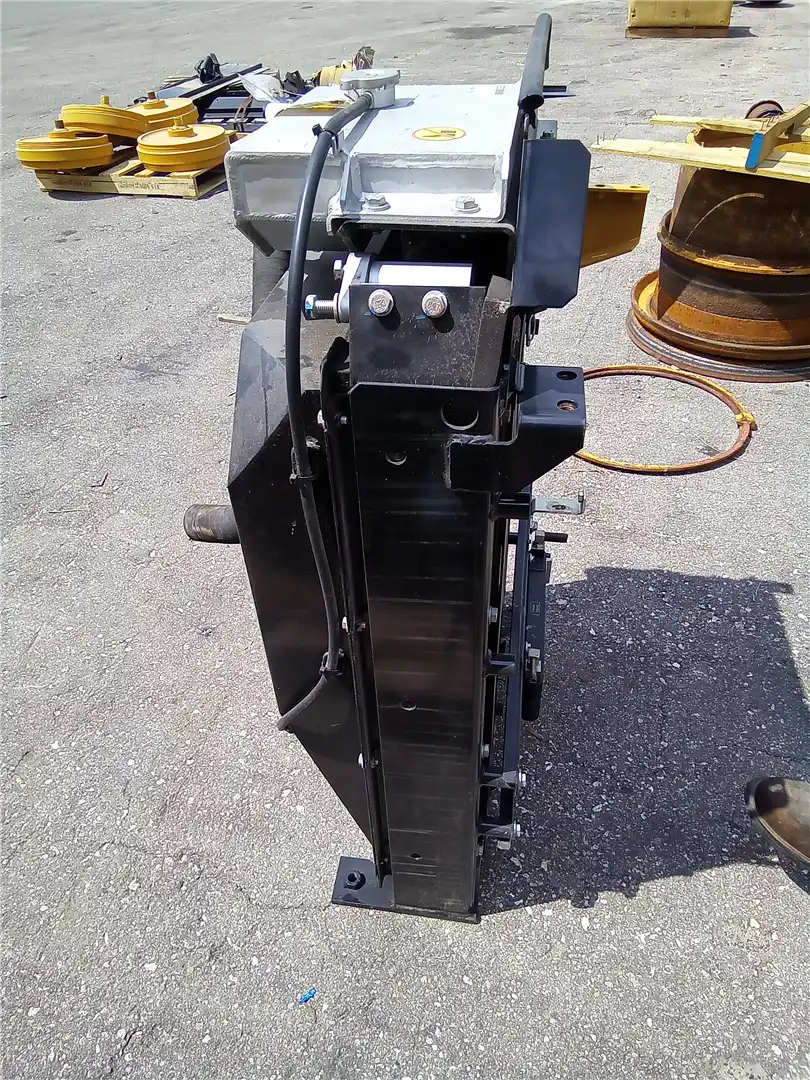 USED RAIDIATOR AND image 4